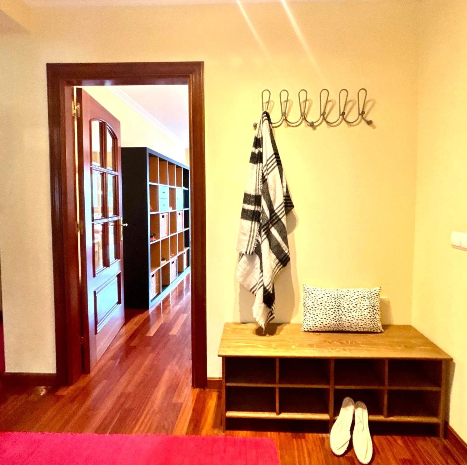 Holibai, Chulina, Cerca De La Playa, Con Piscina Y Parking Apartment ไบโยนา ภายนอก รูปภาพ